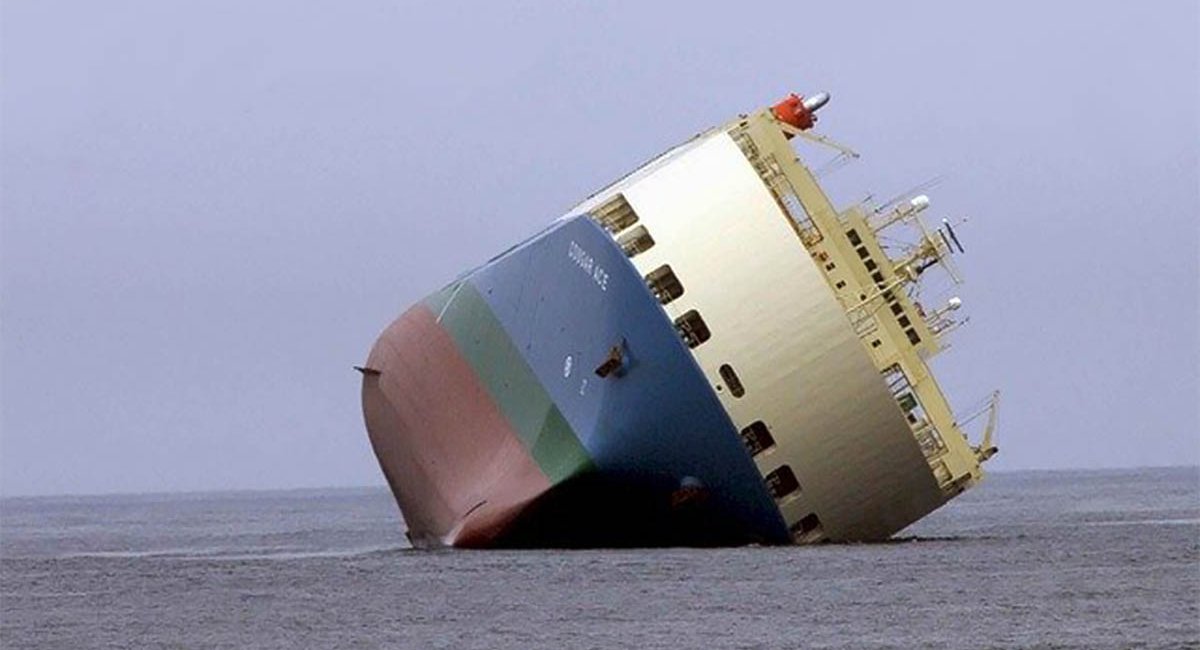 Problems, difficulty and misfortune Ship tipped over in the ocean