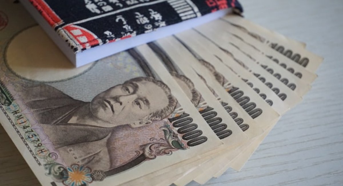 Japanese yen bank notes